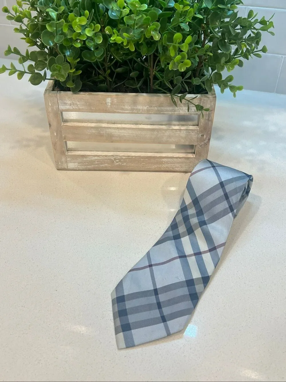 Burberry London Men's 100% Silk Nova Check Plaid Made In Italy Necktie Blue